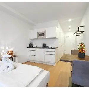 Easy Flat Hyrtlgasse Apartment